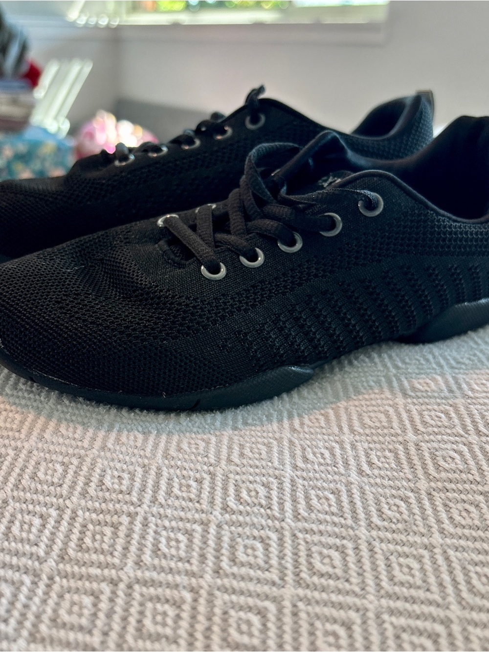 Kid’s Black Lightweight Knit Cheerleading Trainers